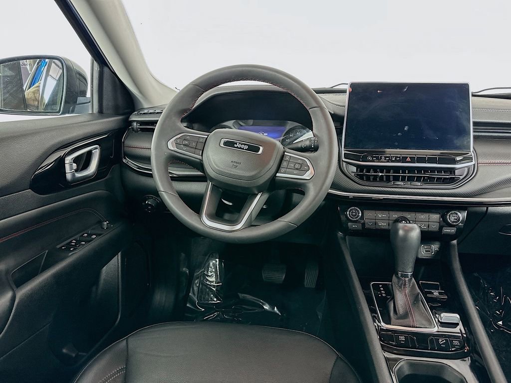 Used 2022 Jeep Compass Trailhawk image 28