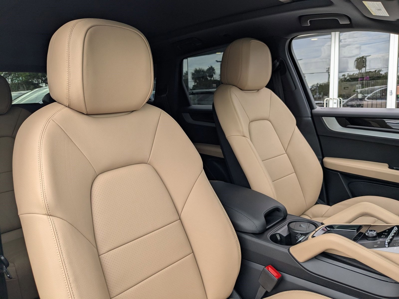 New 2026 Porsche Cayenne image 25