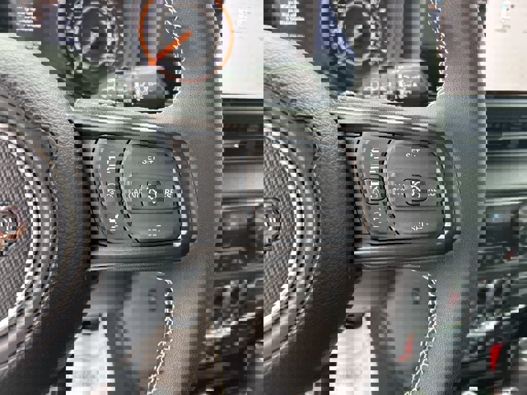 Used 2025 Jeep Wrangler Sport image 10