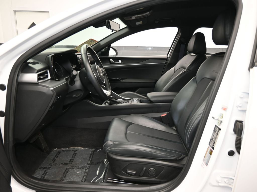 Used 2023 Kia K5 GT-Line image 11