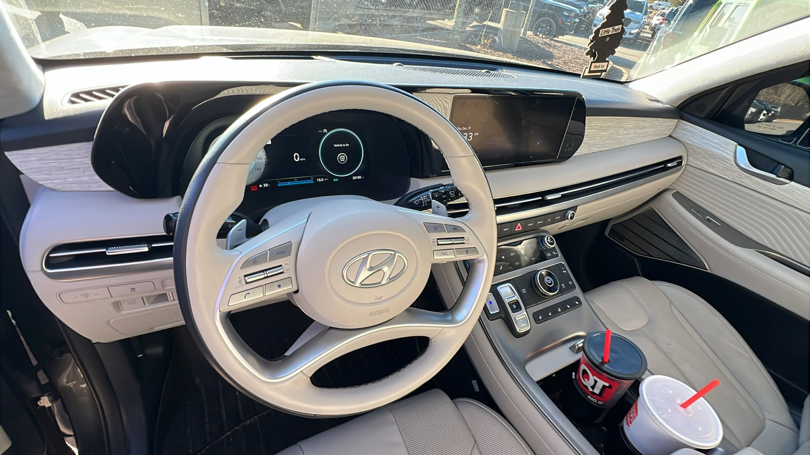 Used 2024 Hyundai Palisade Calligraphy image 28