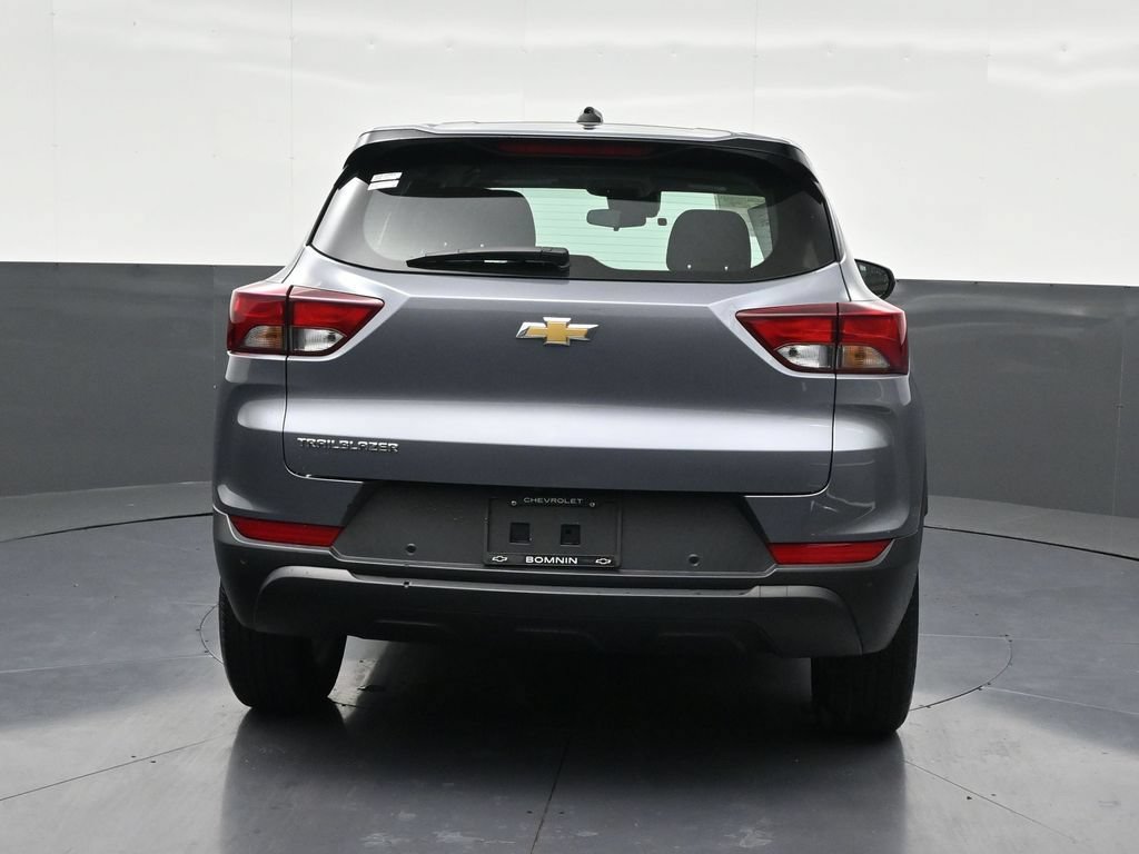 Used 2022 Chevrolet TrailBlazer LS FWD image 4