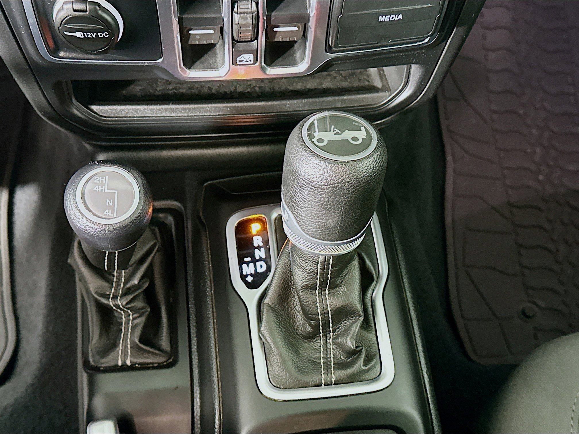 Used 2020 Jeep Wrangler Unlimited Sahara image 23