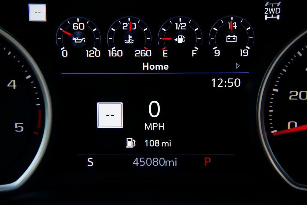 Used 2023 Chevrolet Silverado 3500 High Country w/ Technology Package AWD/4WD image 23