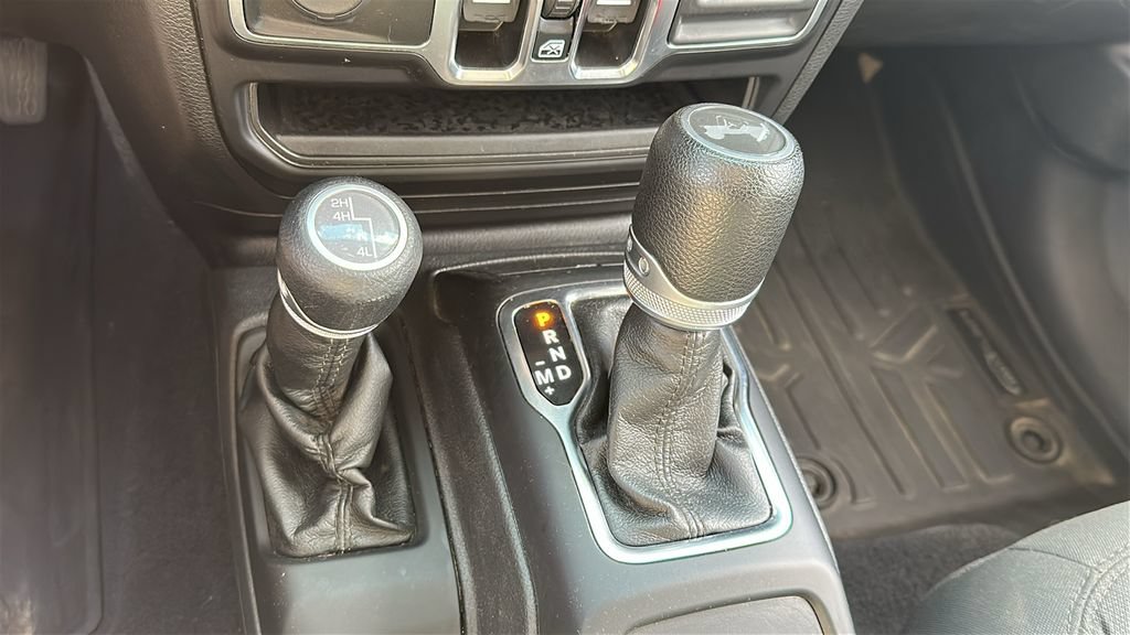 Used 2021 Jeep Wrangler Unlimited Sport AWD/4WD image 23