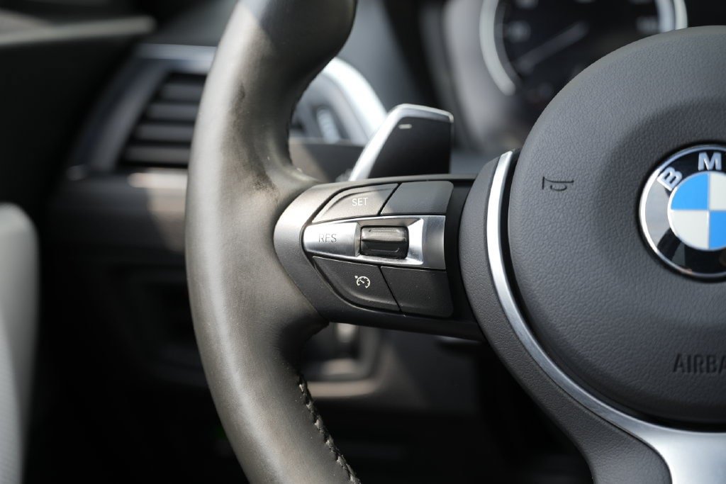 Used 2020 BMW 230i xDrive Coupe w/ M Sport Package AWD/4WD image 39