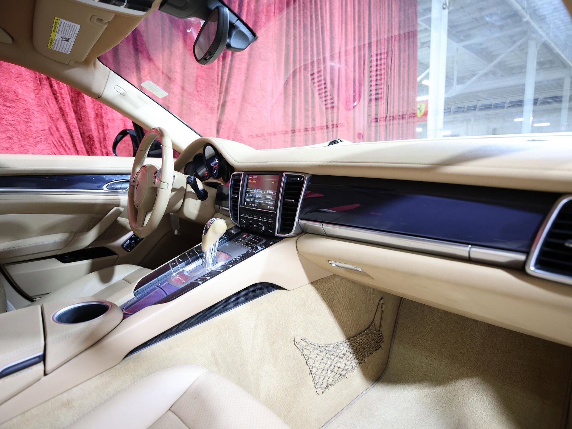 Used 2013 Porsche Panamera image 22
