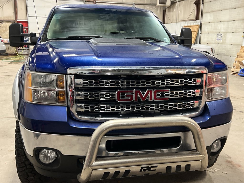 Used 2013 GMC Sierra 2500 SLT w/ SLT Convenience Package image 3