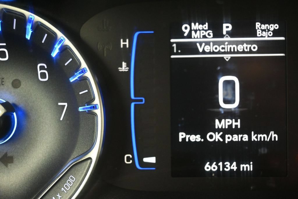 Used 2021 Chrysler Voyager Lxi FWD image 16