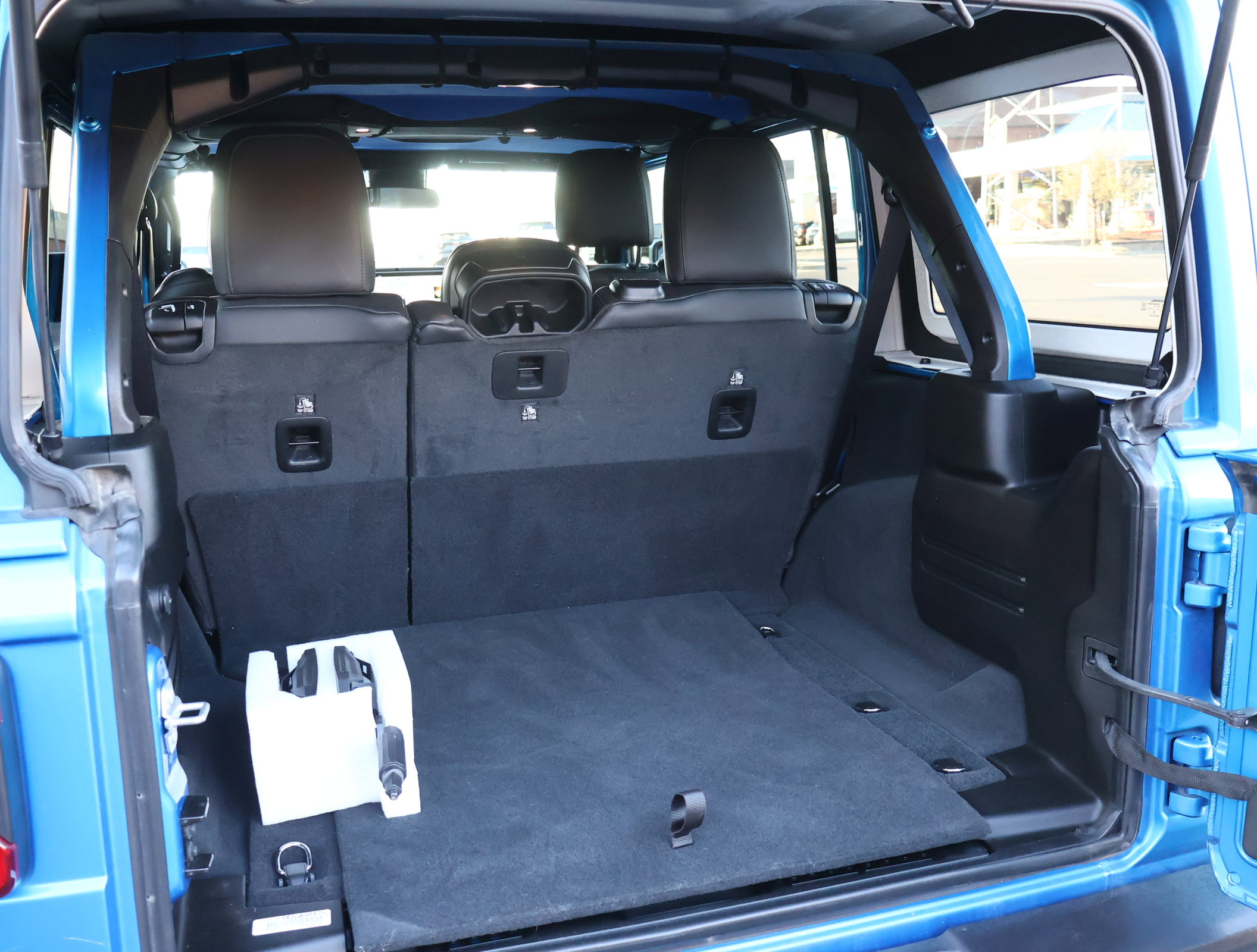 Used 2024 Jeep Wrangler Sahara image 22