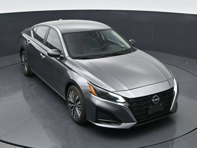 Used 2025 Nissan Altima 2.5 SV FWD image 31