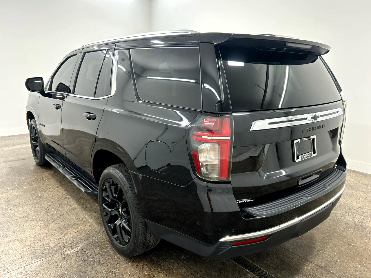 Used 2023 Chevrolet Tahoe LS image 4