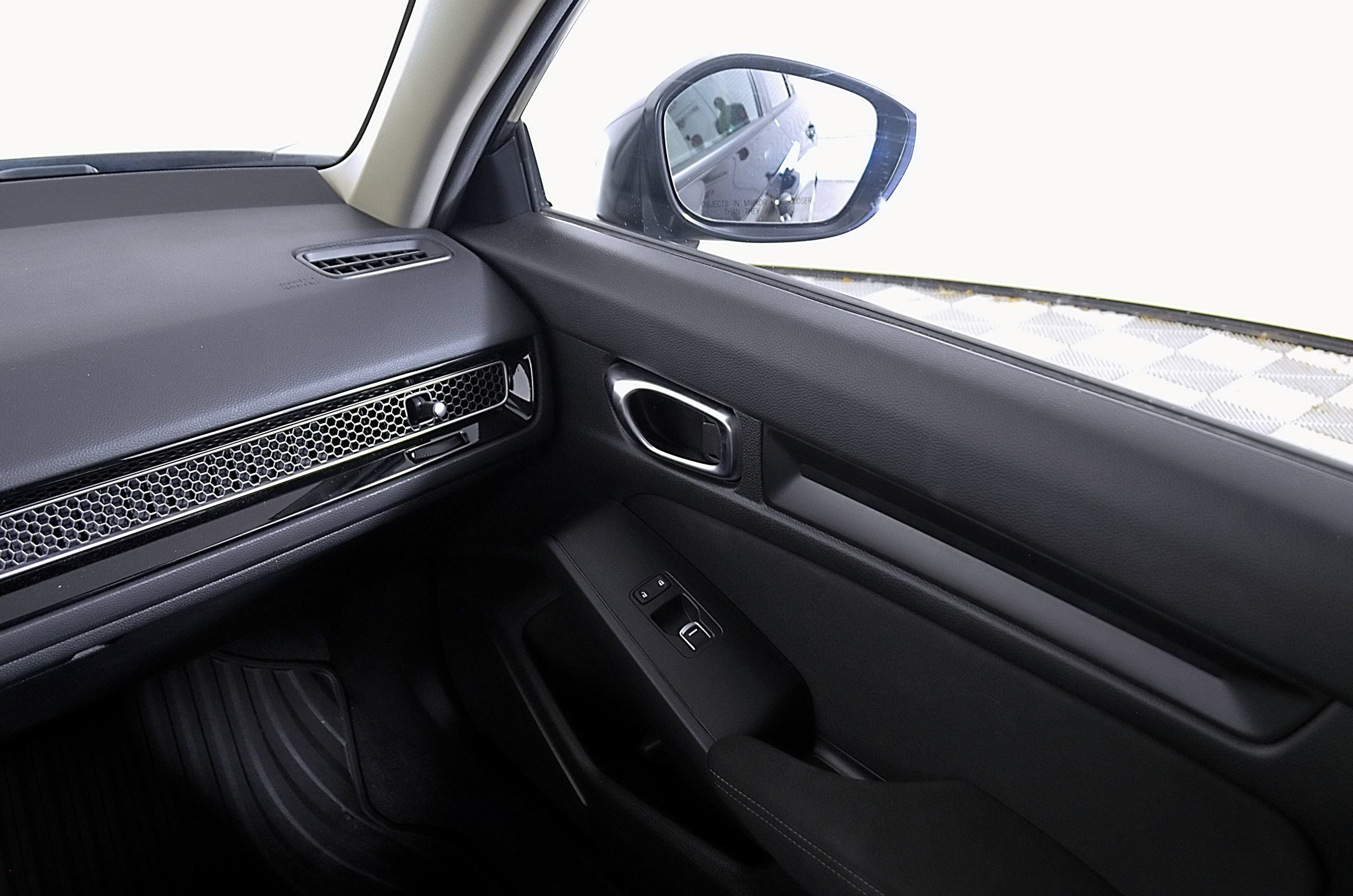 Used 2025 Honda Civic LX image 22
