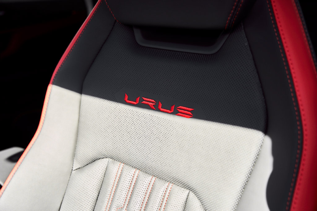 Used 2024 Lamborghini Urus S AWD/4WD image 49