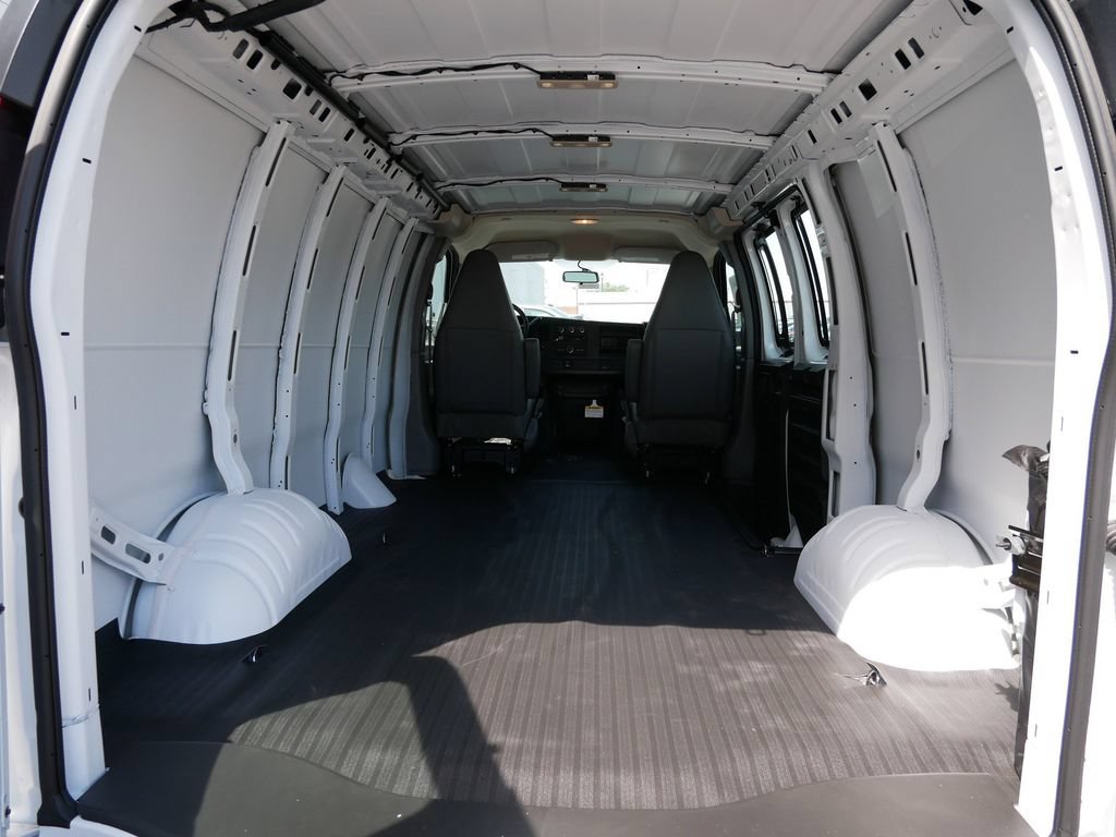 New 2026 Chevrolet Express 2500 w/ Driver Convenience Package RWD image 8