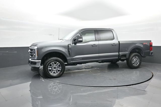 New 2026 Ford F250 Lariat w/ FX4 Off-Road Package image 4