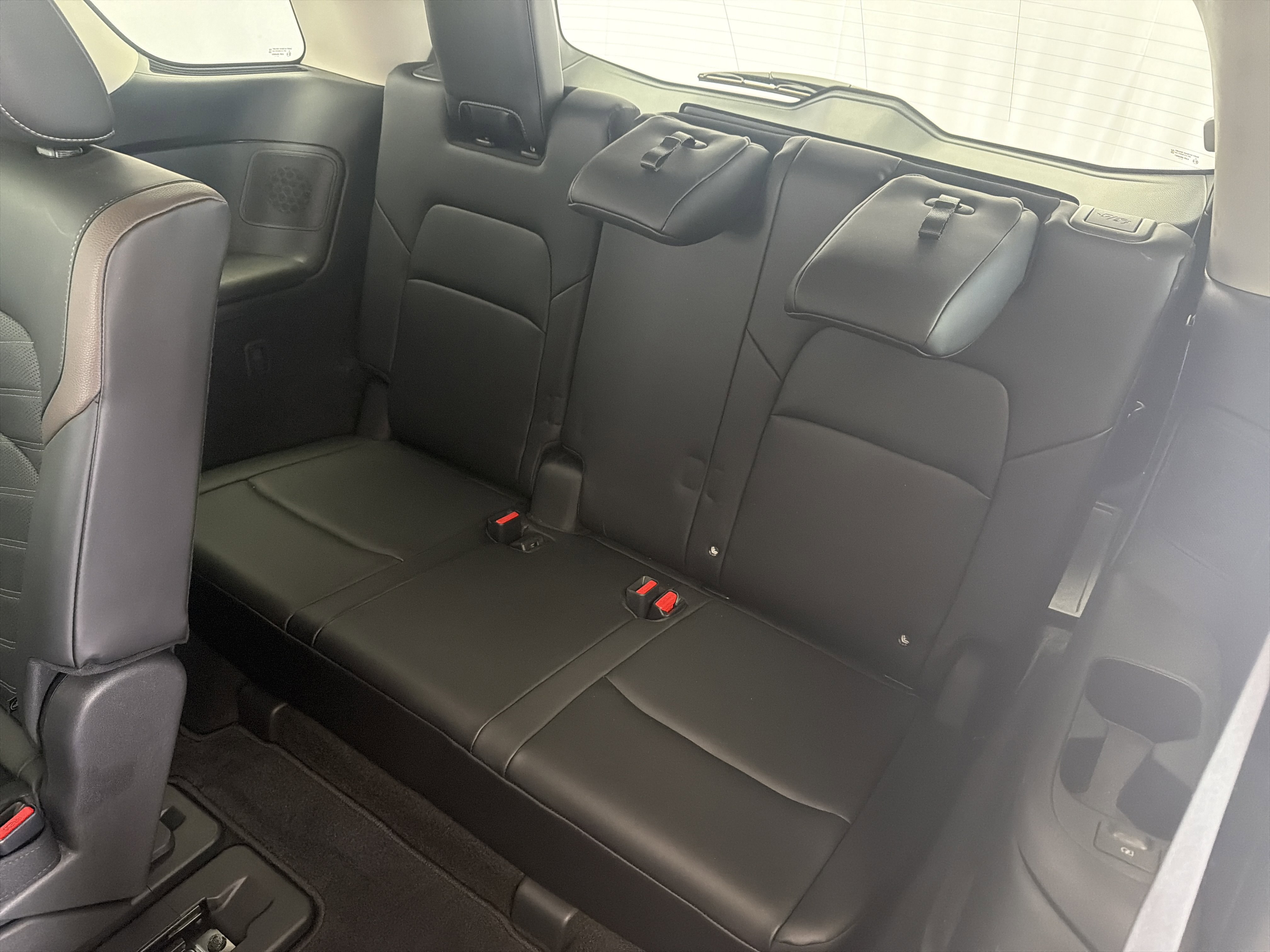 Used 2024 Nissan Pathfinder Platinum w/ Cargo Package image 11