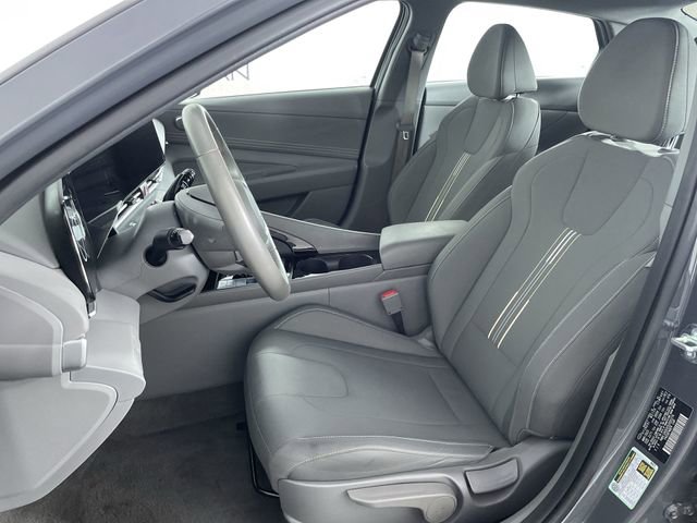 Certified 2025 Hyundai Elantra SEL FWD image 19