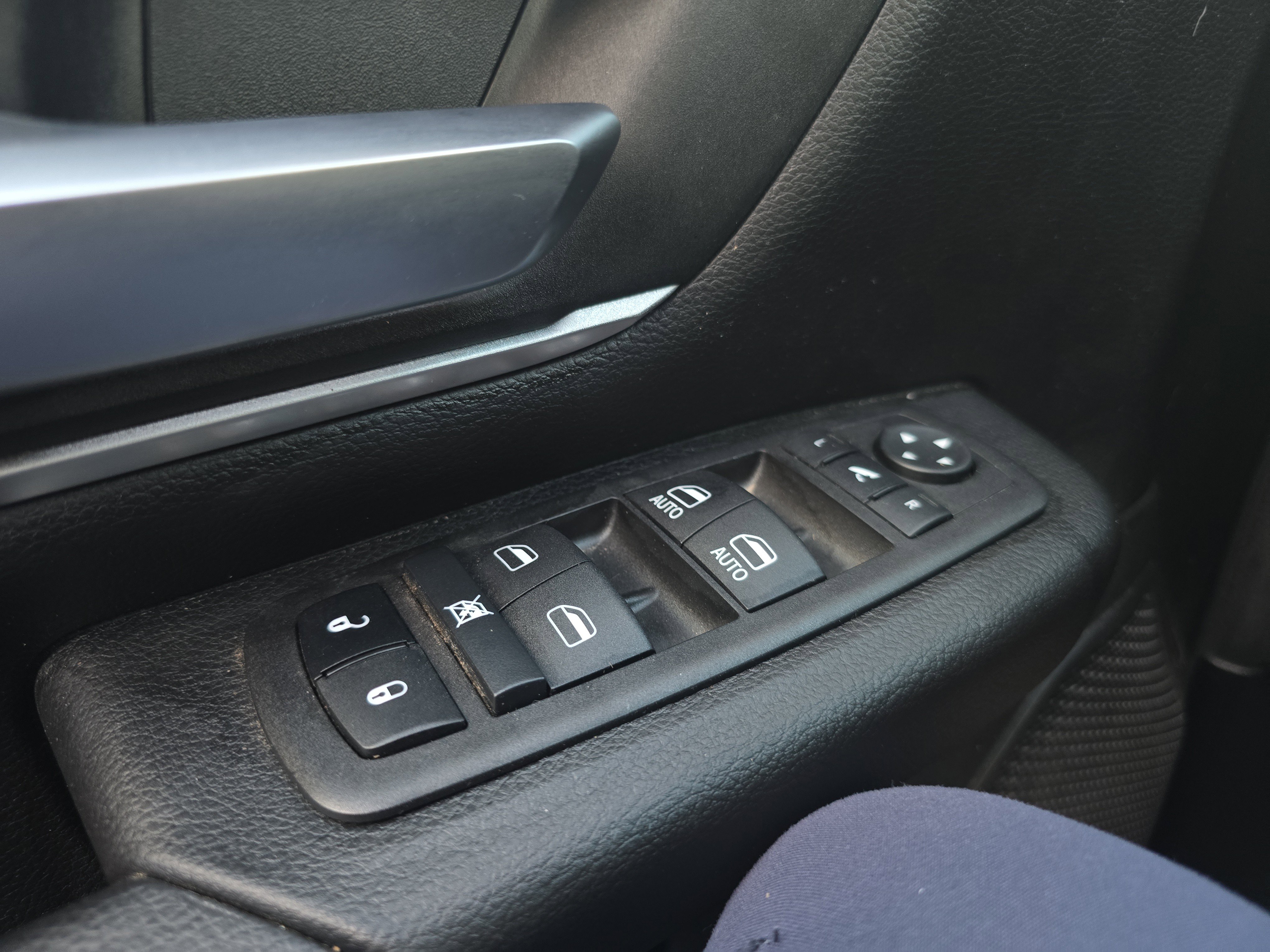 Used 2023 RAM 1500 Big Horn AWD/4WD image 18
