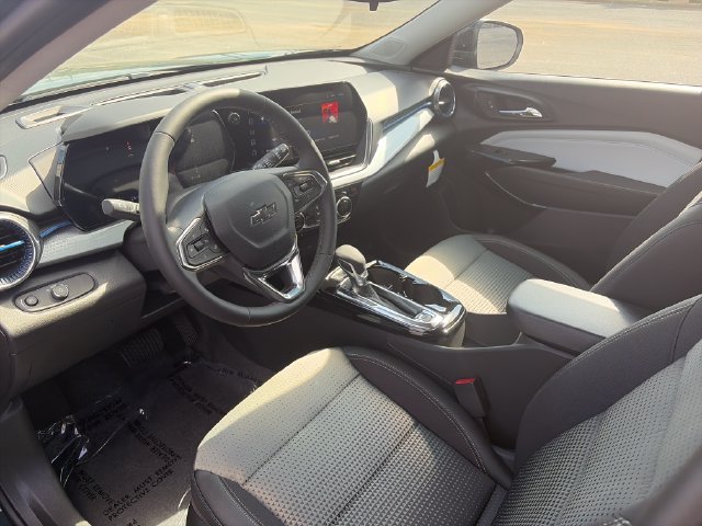 New 2026 Chevrolet Trax LT w/ Driver Confidence Package FWD image 26