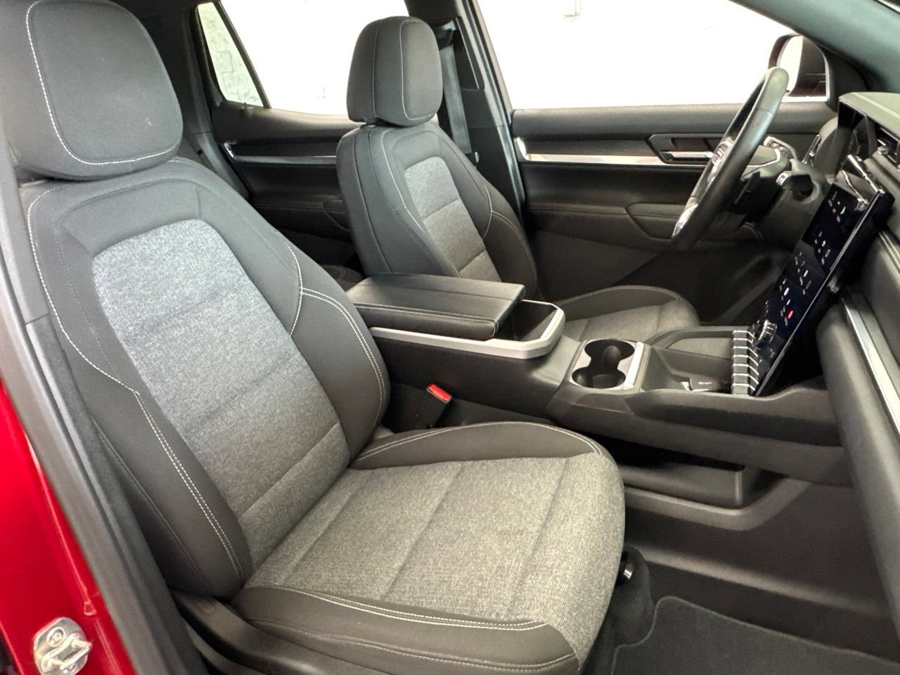 Used 2025 GMC Terrain Elevation w/ Technology Package II AWD/4WD image 48