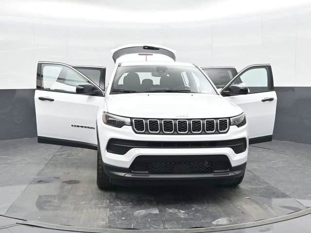 Used 2025 Jeep Compass Sport image 47