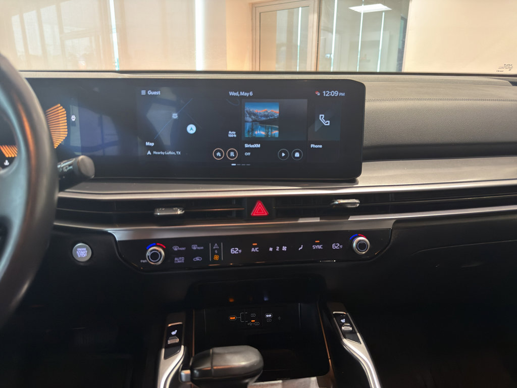 Certified 2025 Kia Sorento S FWD image 17