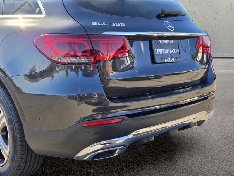 Used 2021 Mercedes-Benz GLC 300 w/ Multimedia Package image 6