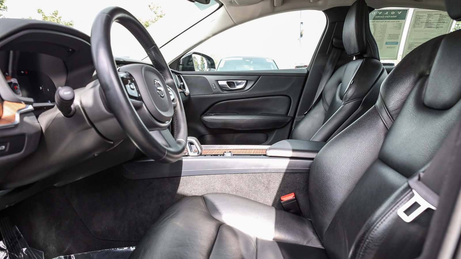 Used 2024 Volvo S60 B5 Plus image 17