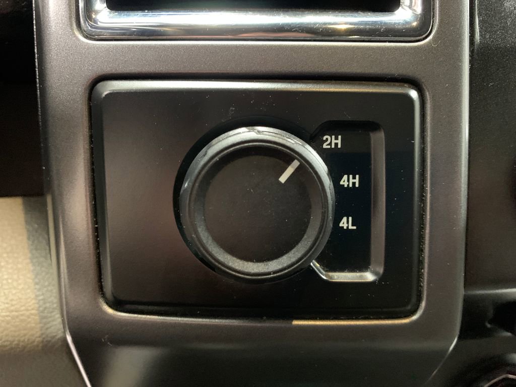 Used 2015 Ford F150 XLT image 22