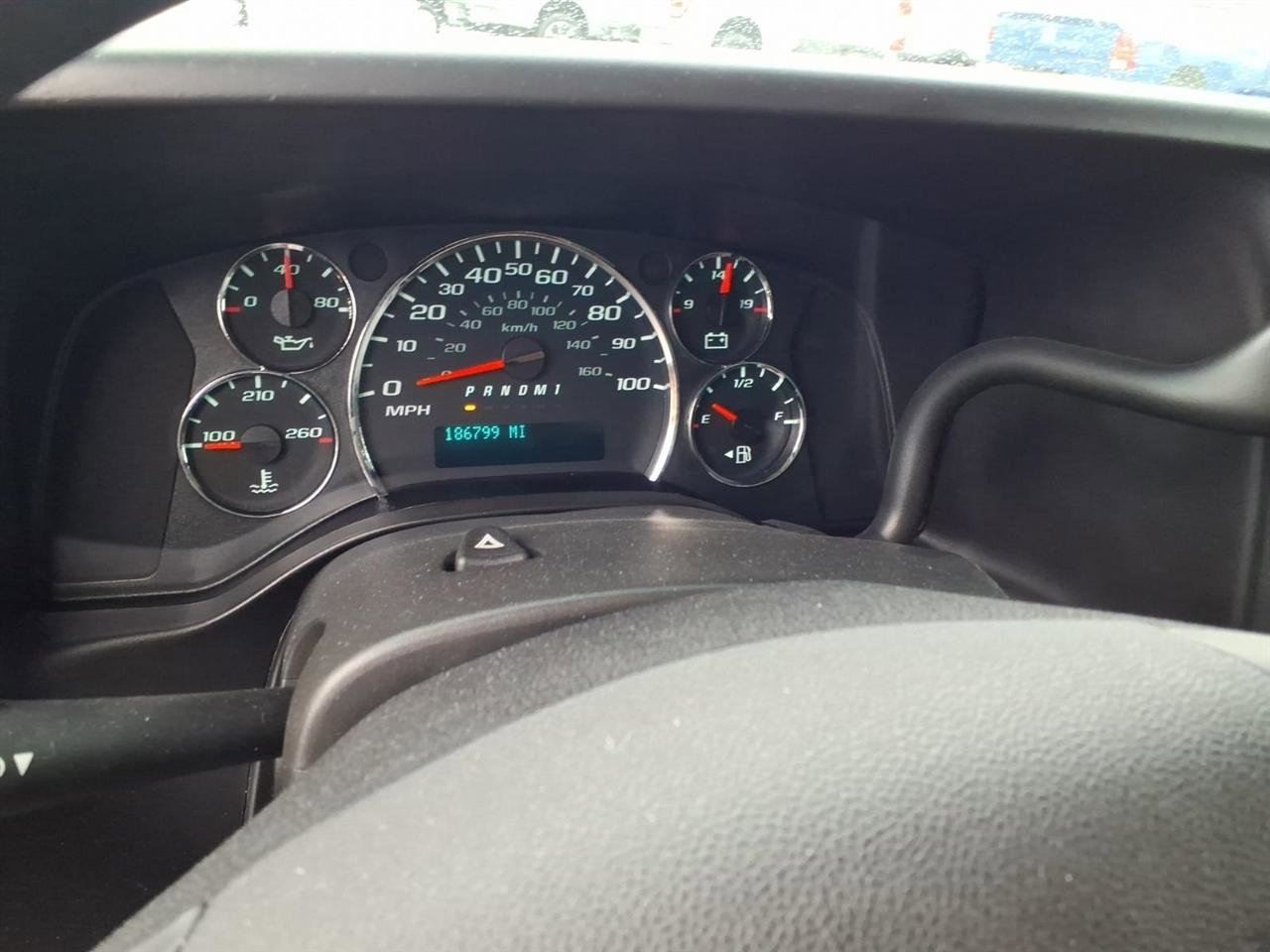 Used 2015 GMC Savana 2500 RWD image 10