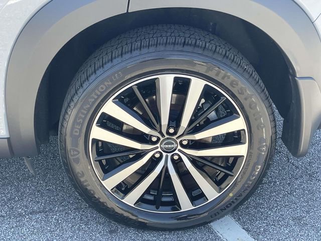 Used 2024 Nissan Pathfinder Platinum FWD image 9