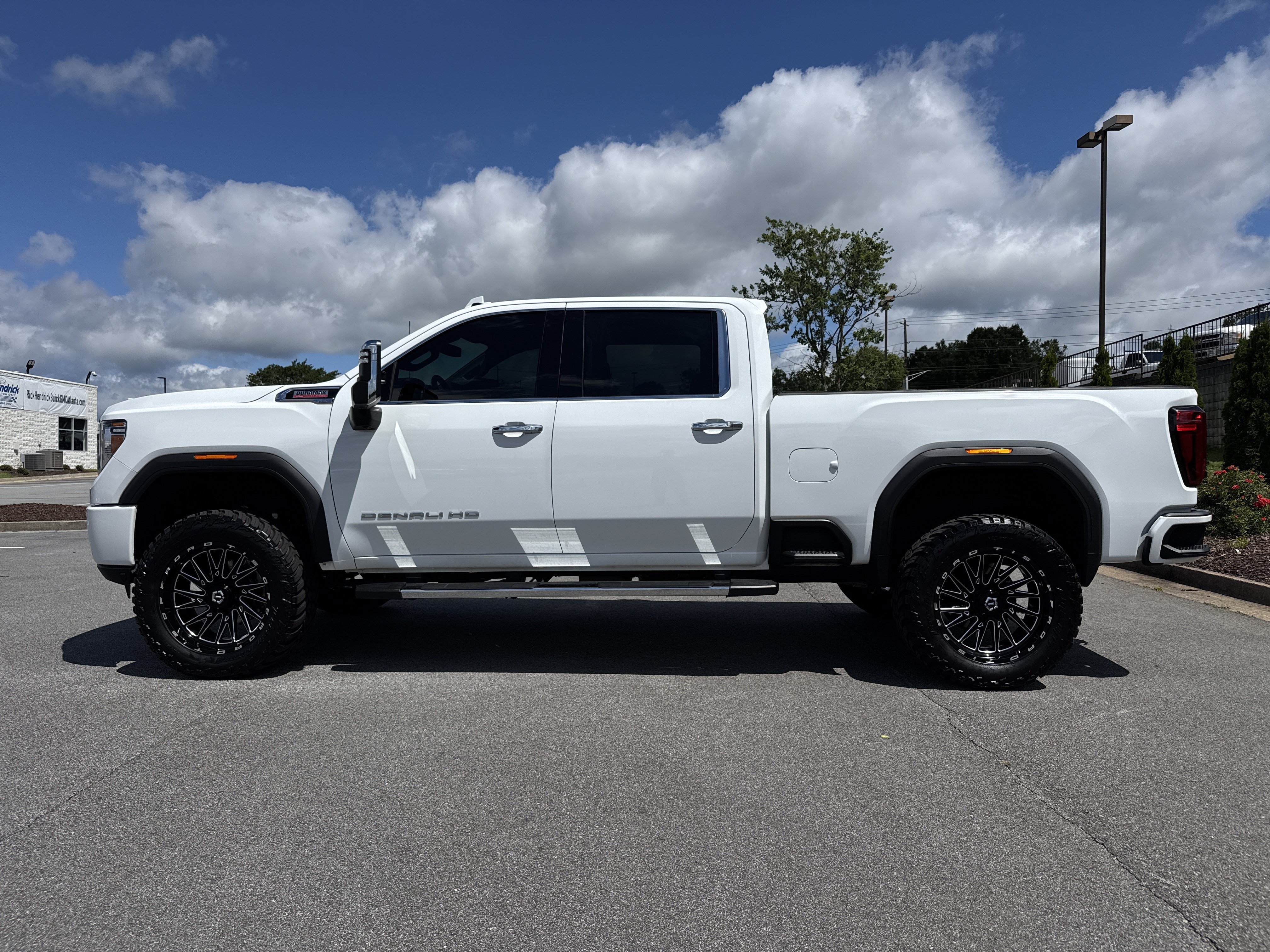 Used 2022 GMC Sierra 2500 Denali AWD/4WD image 7