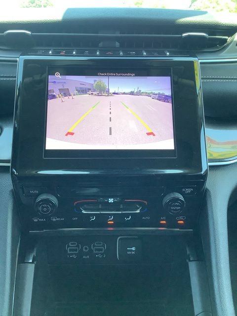 Certified 2023 Jeep Grand Cherokee Laredo AWD/4WD image 24