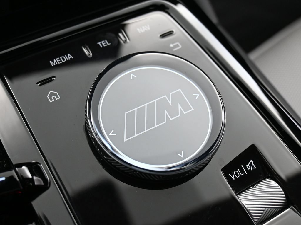 Used 2025 BMW M5 Touring AWD/4WD image 24