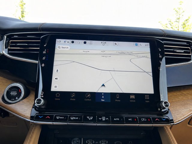 Used 2022 Jeep Grand Wagoneer Series III w/ Rear Seat Video Group 1 AWD/4WD image 24