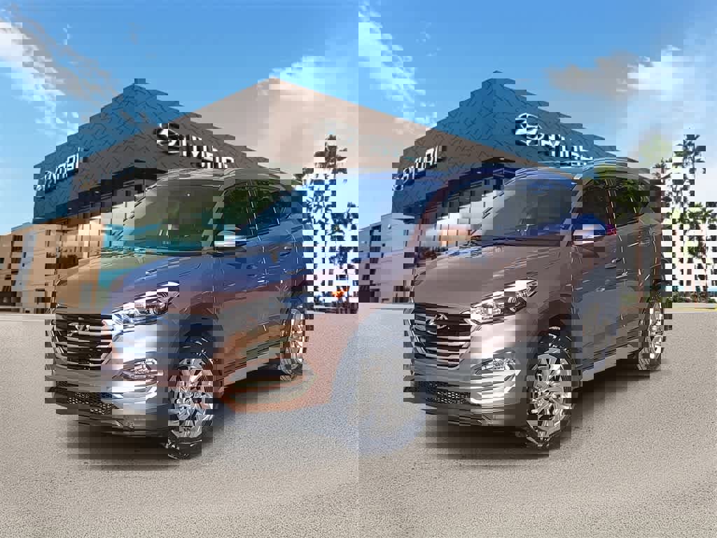 Used 2017 Hyundai Tucson SE Plus image 1