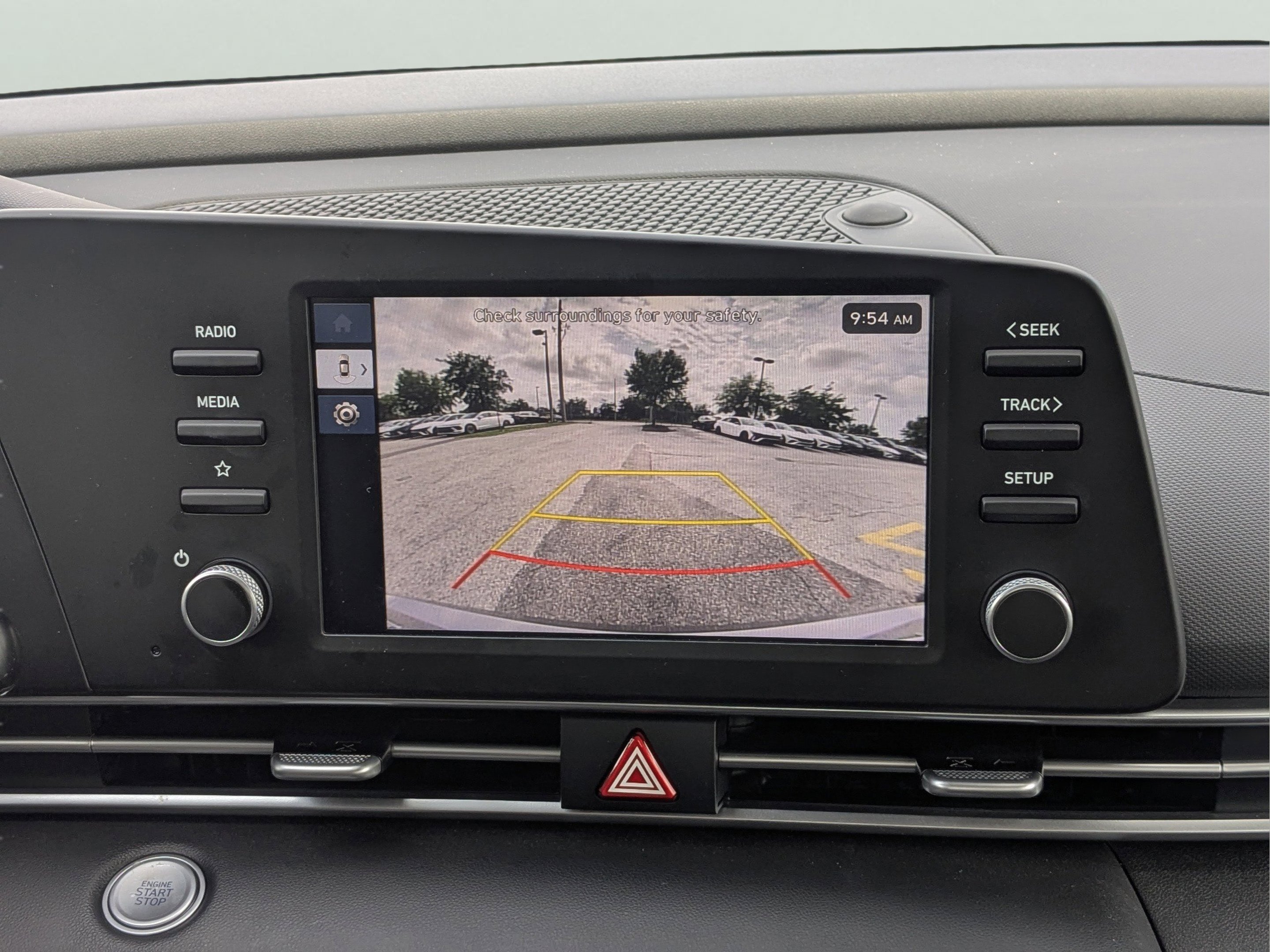 Used 2025 Hyundai Elantra Hybrid FWD image 18
