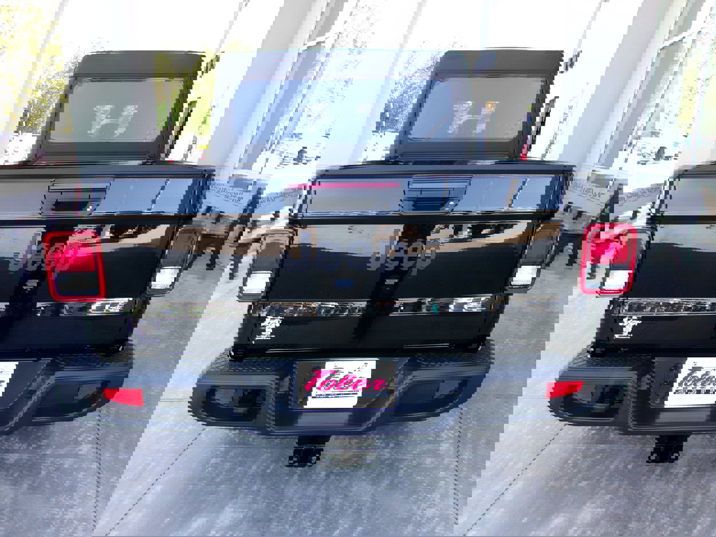 New 2025 Jeep Gladiator Sport image 19