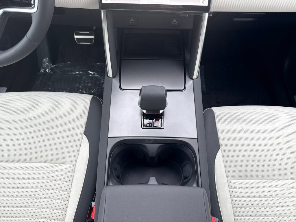 New 2025 Land Rover Discovery Sport Dynamic SE AWD/4WD image 24