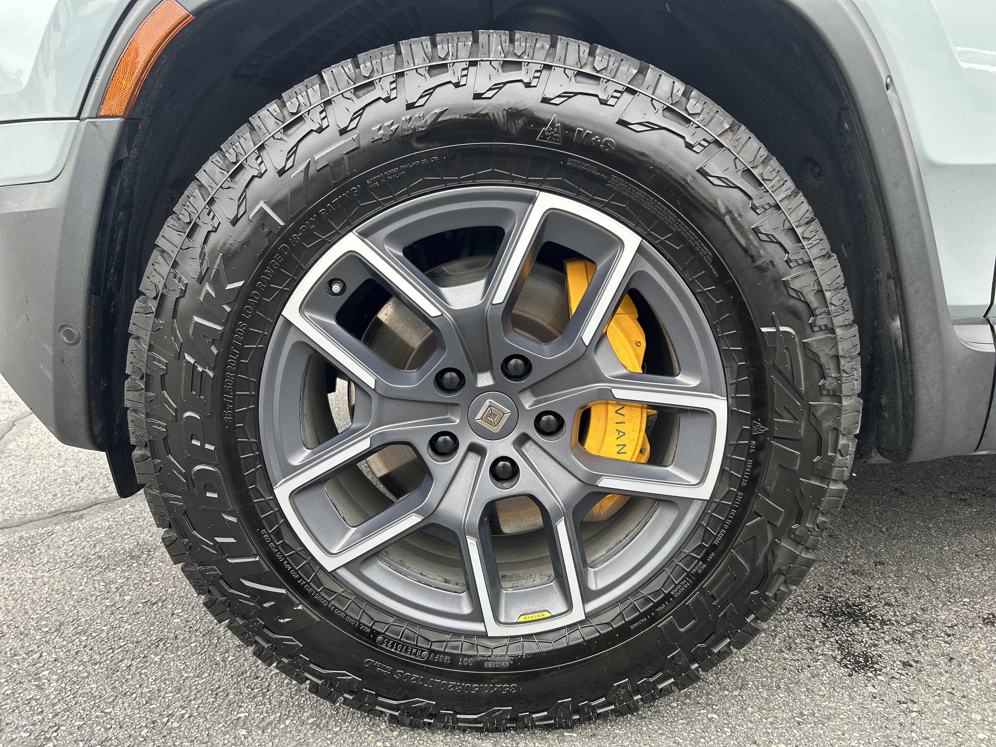 Used 2023 Rivian R1T Adventure AWD/4WD image 12