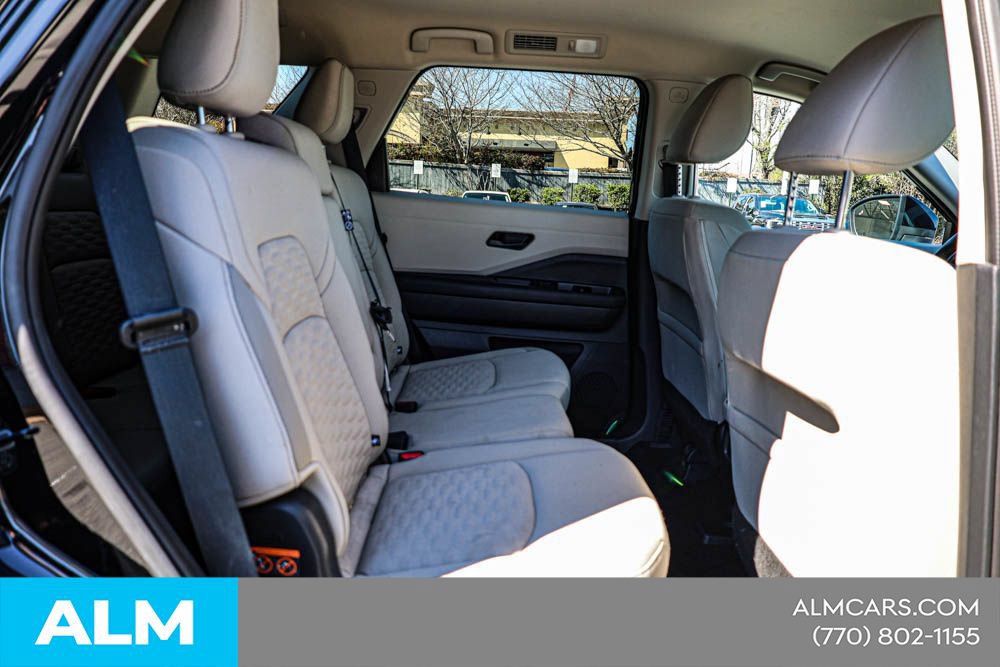 Used 2024 Nissan Pathfinder SV FWD image 23