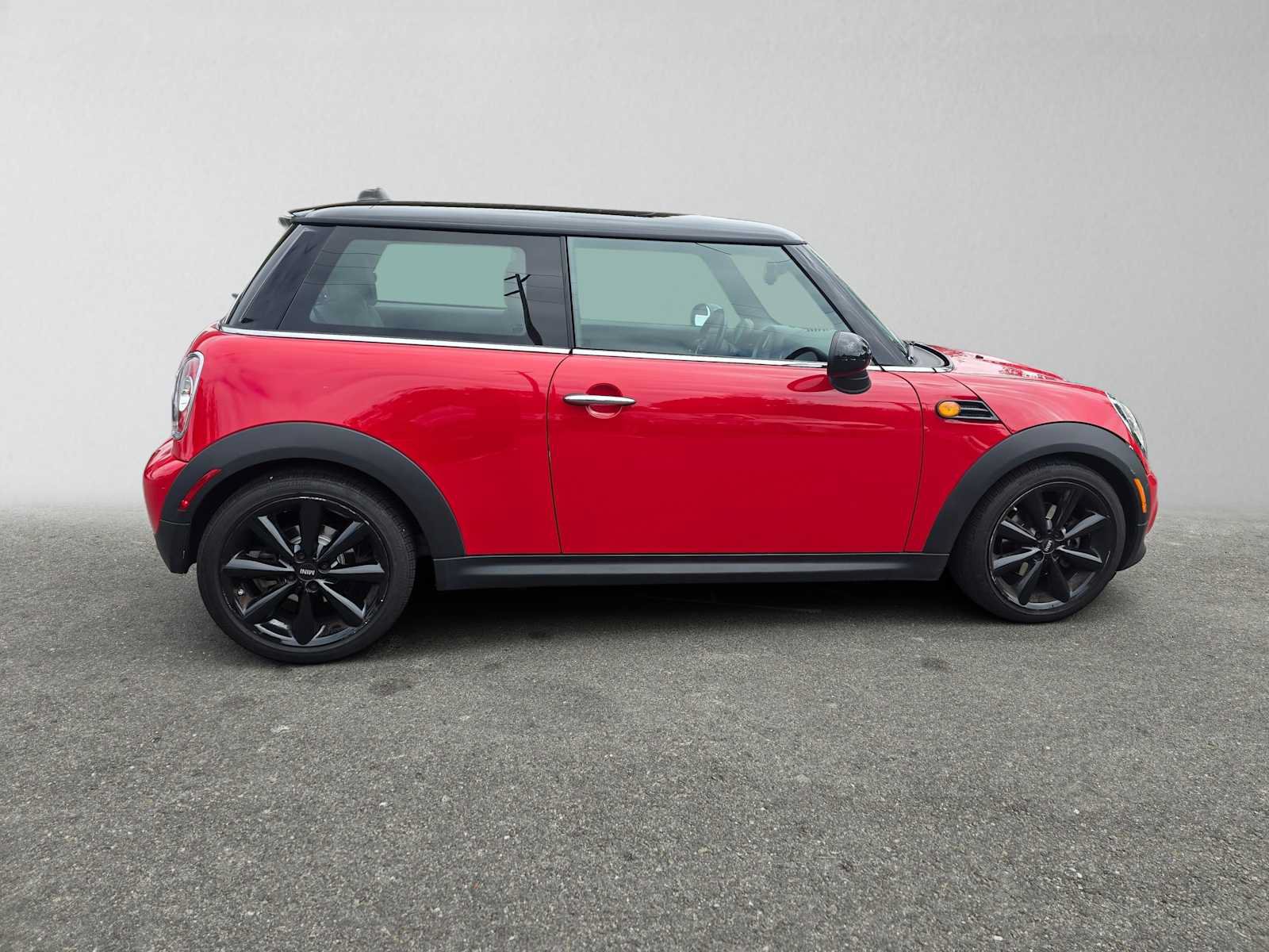 Used 2012 MINI Cooper Hardtop FWD image 2