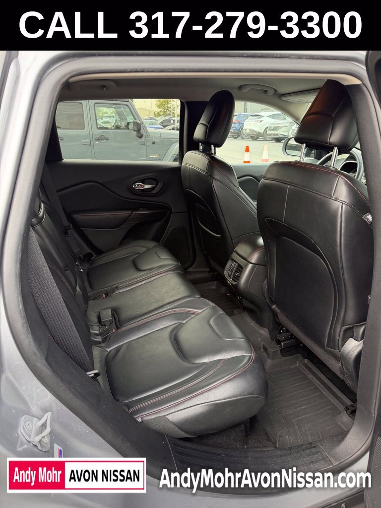 Used 2014 Jeep Cherokee Trailhawk w/ Comfort/Convenience Group AWD/4WD image 9