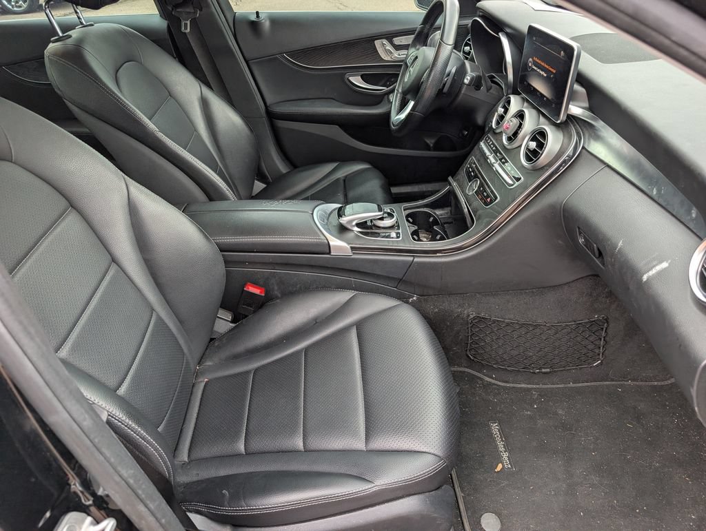 Used 2015 Mercedes-Benz C 300 4MATIC Sedan image 11