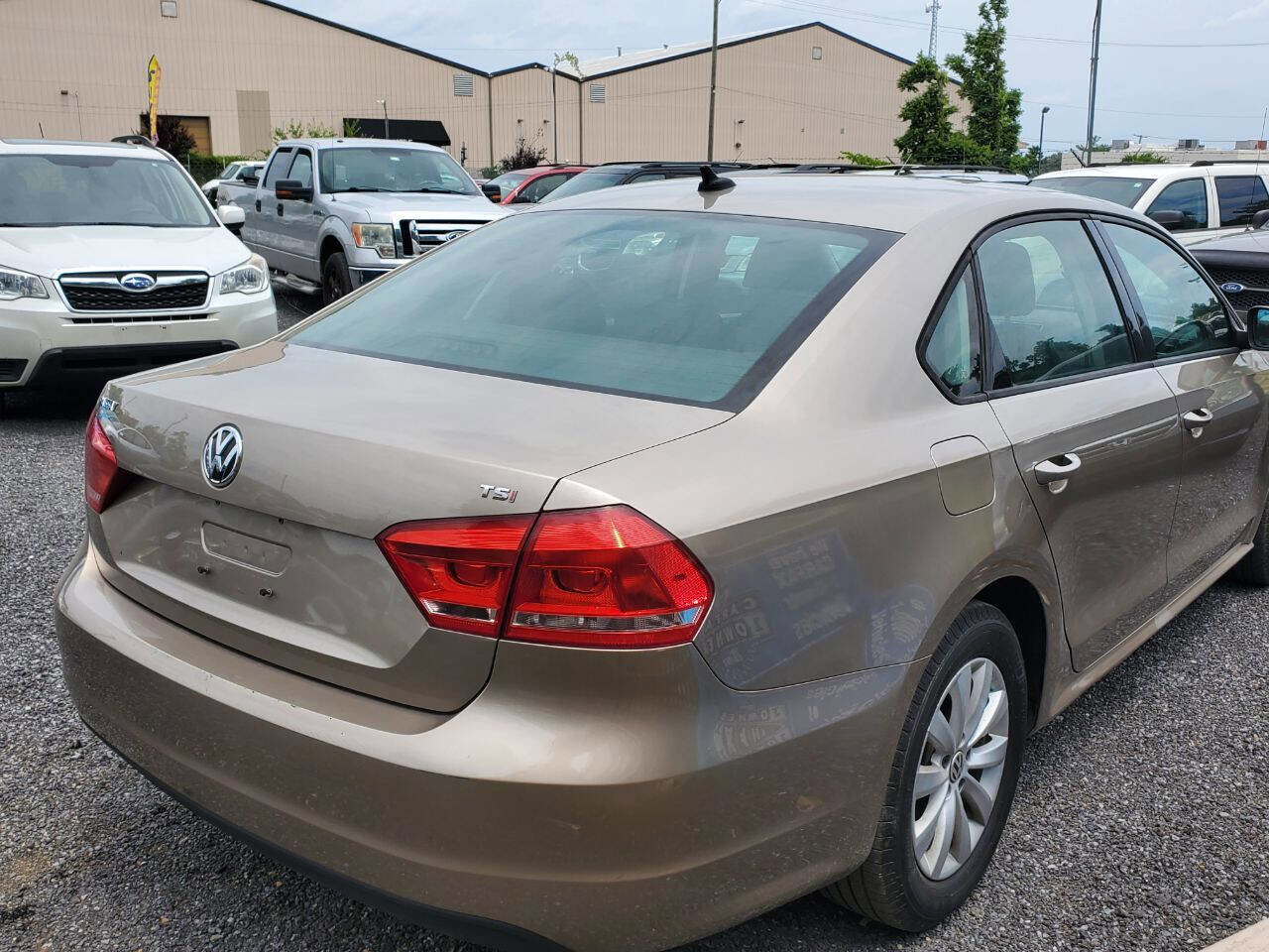 Used 2015 Volkswagen Passat 1.8T S image 8