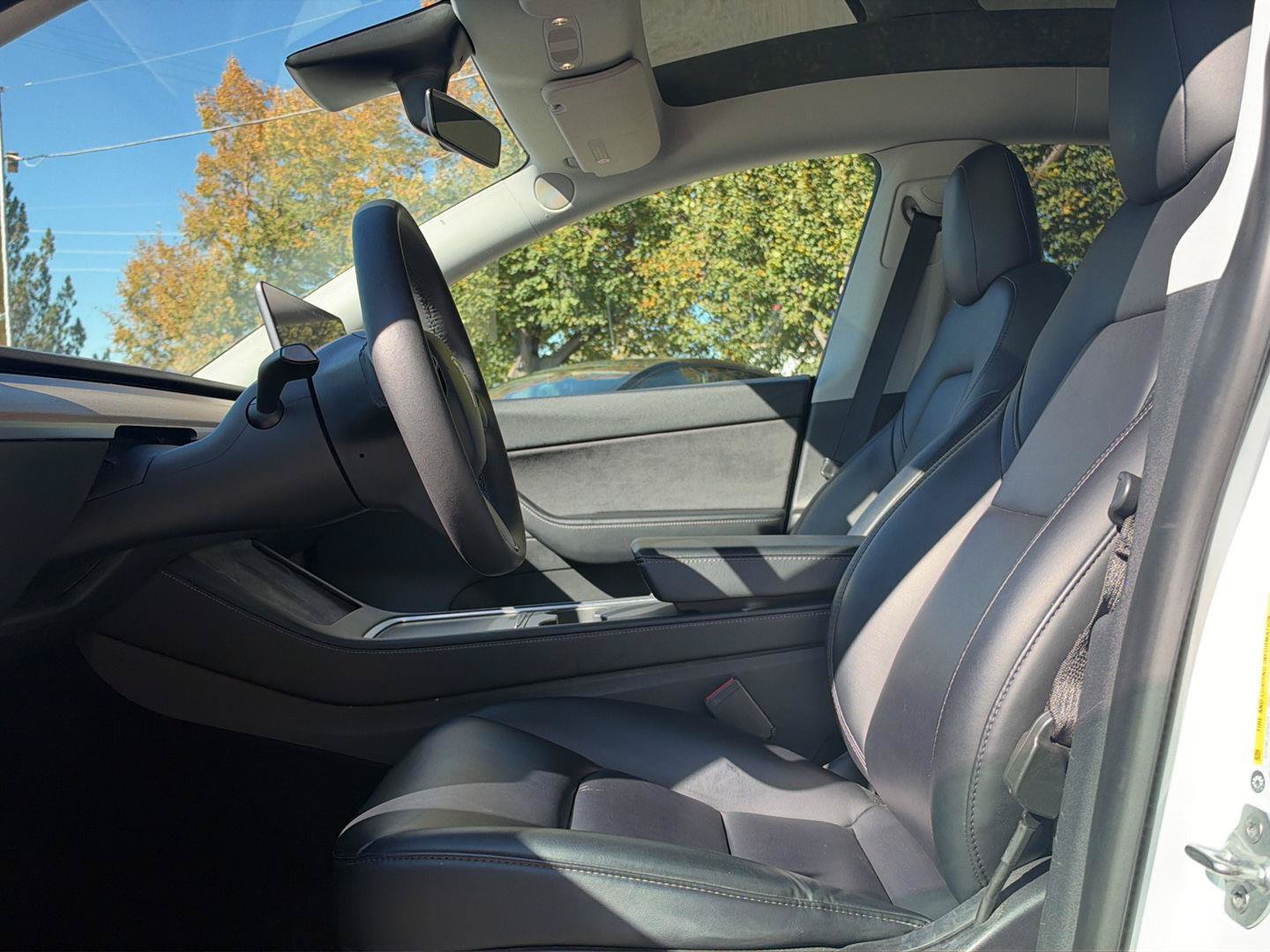 Used 2021 Tesla Model Y Long Range AWD/4WD image 16