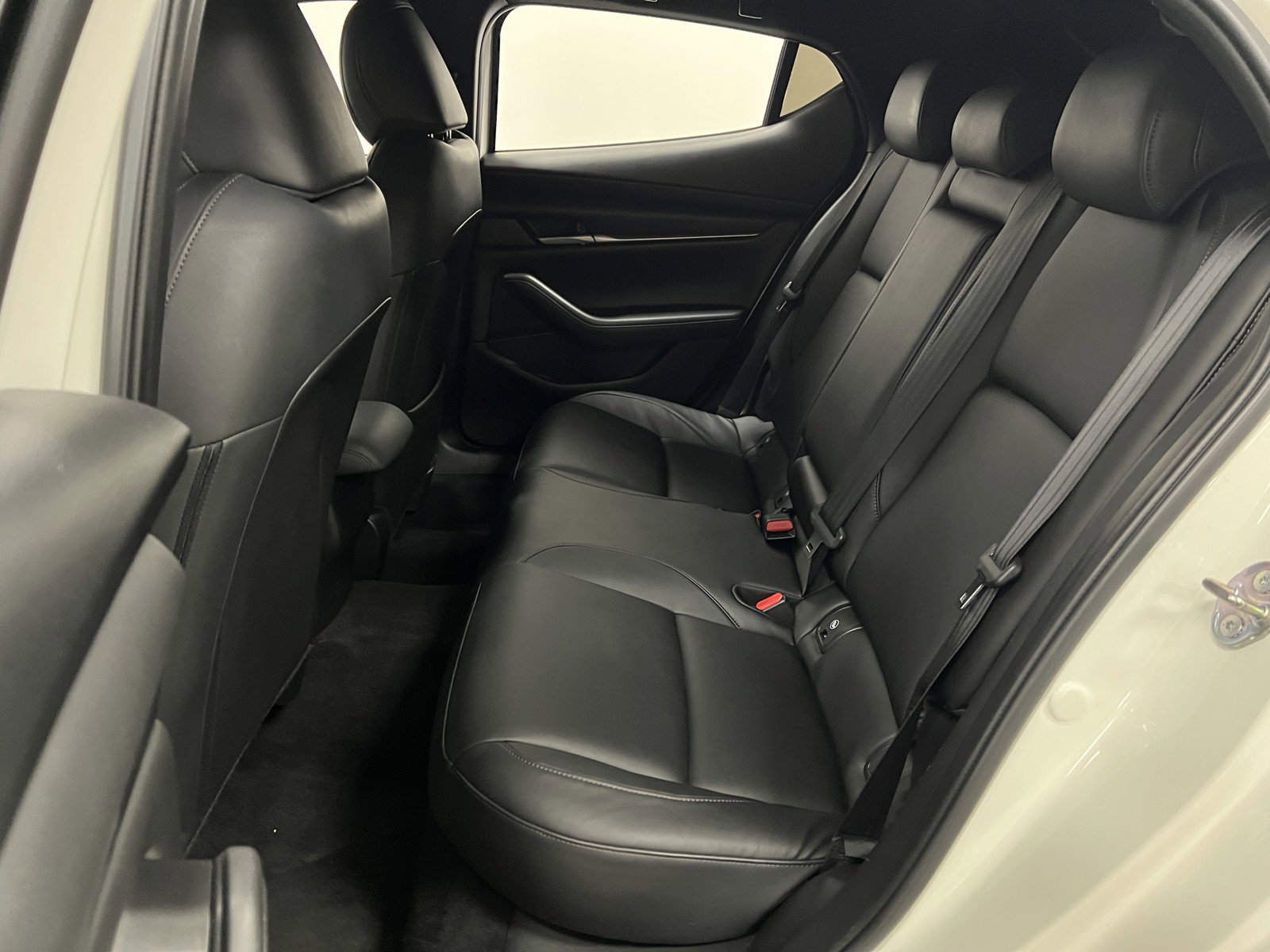 Used 2020 MAZDA MAZDA3 Hatchback image 11