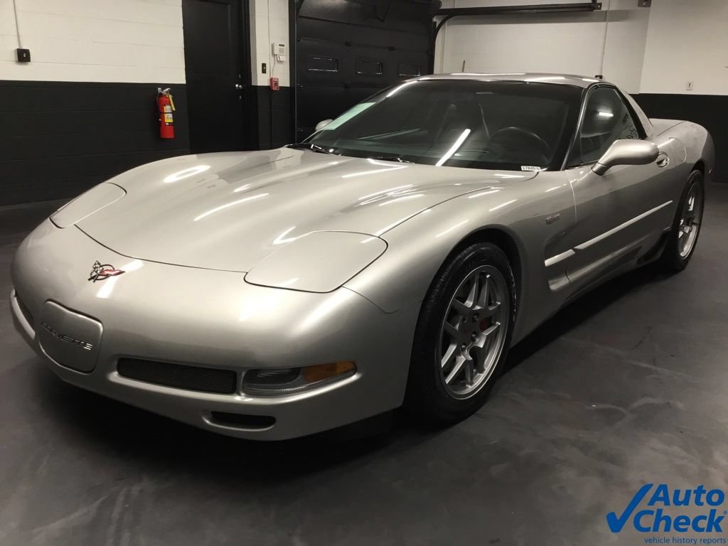 Used 2004 Chevrolet Corvette Z06 w/ Memory Package RWD image 5