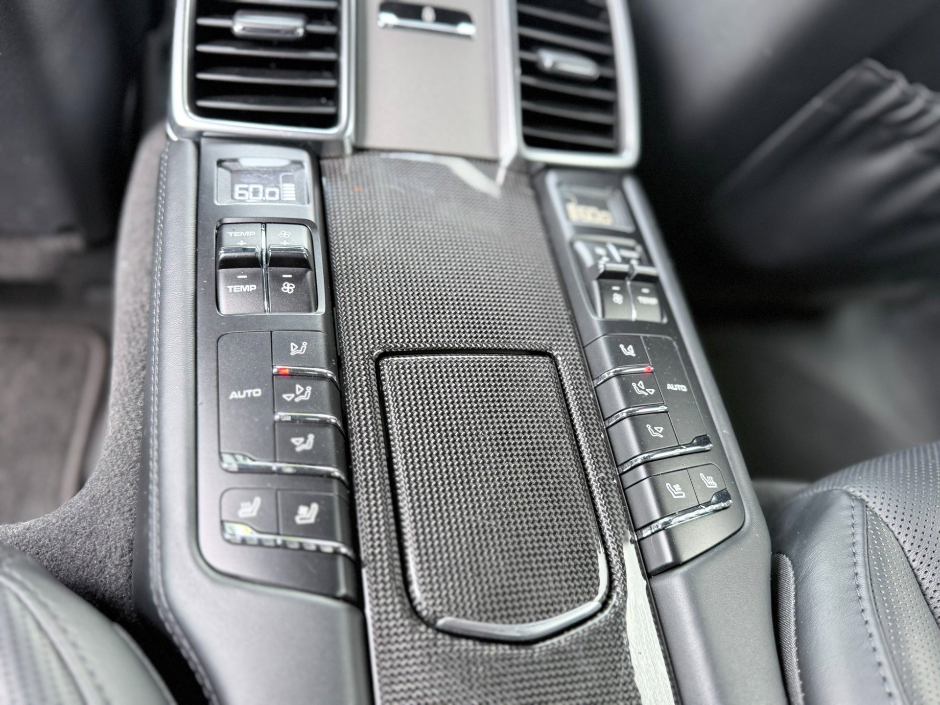 Used 2014 Porsche Panamera AWD/4WD image 28